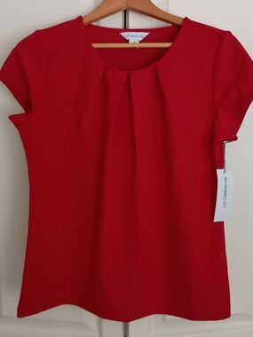 NWT Liz Claiborne Bright Red Pleated Cap-Sleeve Blouse